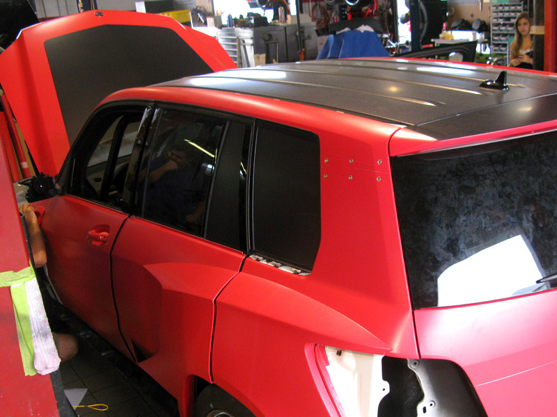 Illustration for article titled Inside The RENNTech GLK350 SPEC.R HYBRID Rally-Inspired SEMA Racer